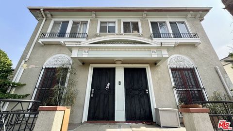 Photo of 316 S Coronado Street, Los Angeles, CA 90057 (MLS # 26832779)