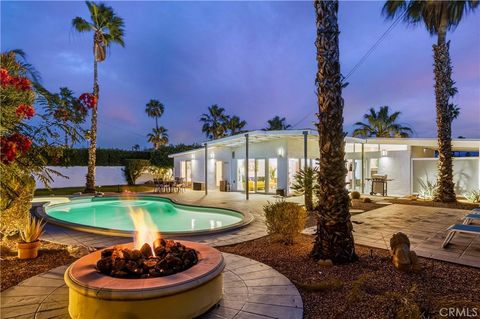Photo of 302 E Racquet Club Drive, Palm Springs, CA 92262 (MLS # JT26100713)