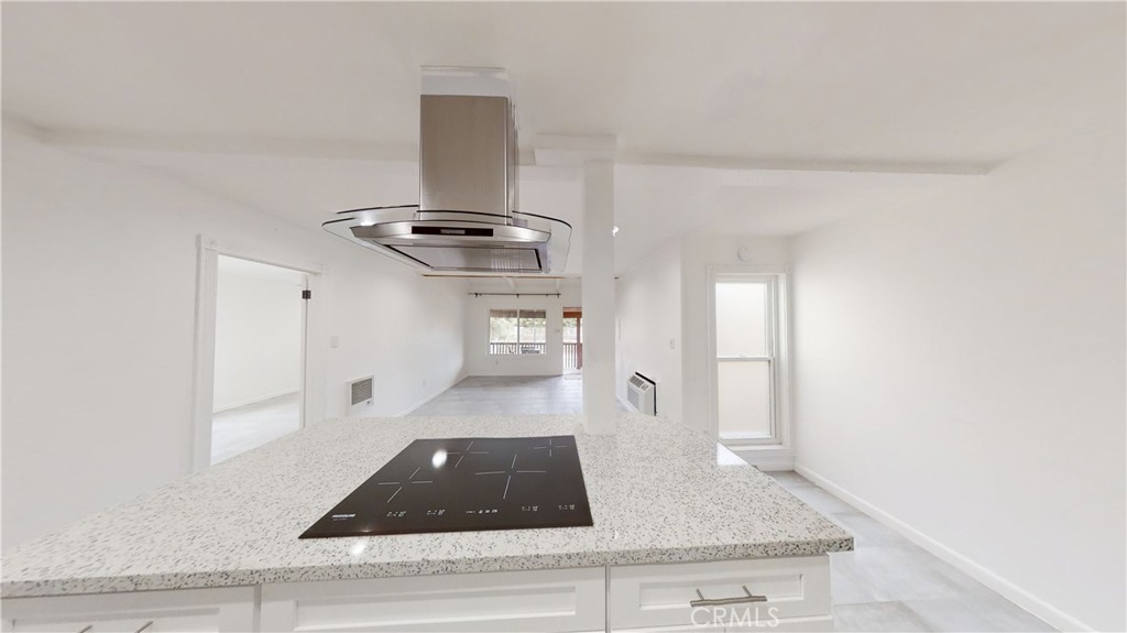 1030 W Macarthur Boulevard 10