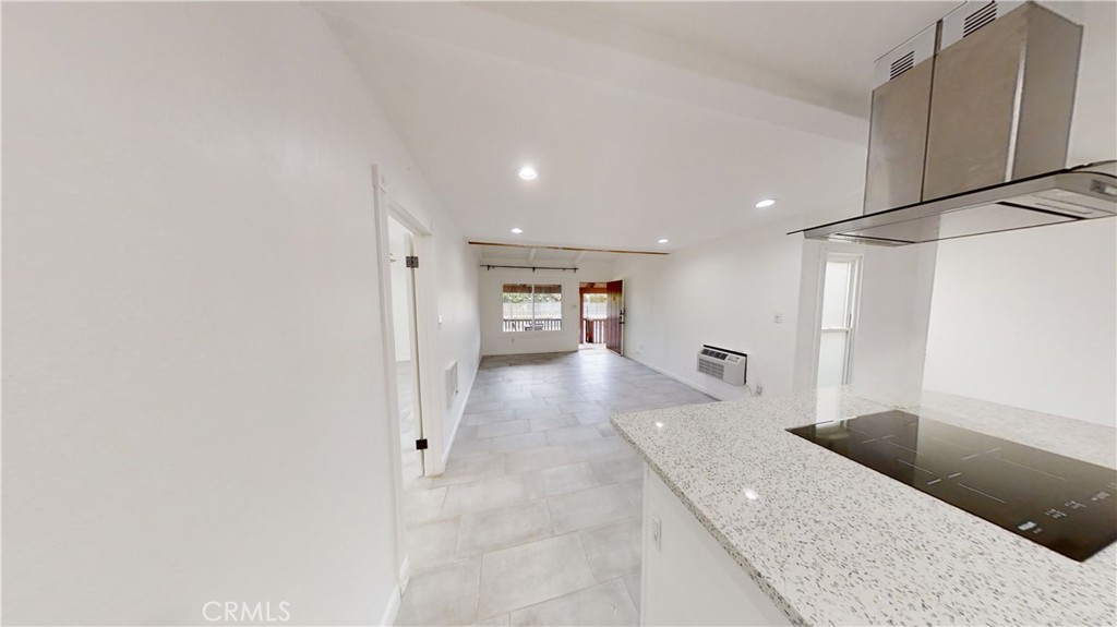 1030 W Macarthur Boulevard 10