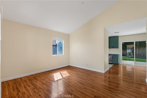 Tiny photo for 225 Cinnamon Oak Ave Ave, Ventura, CA 93004 (MLS # SR26044924)