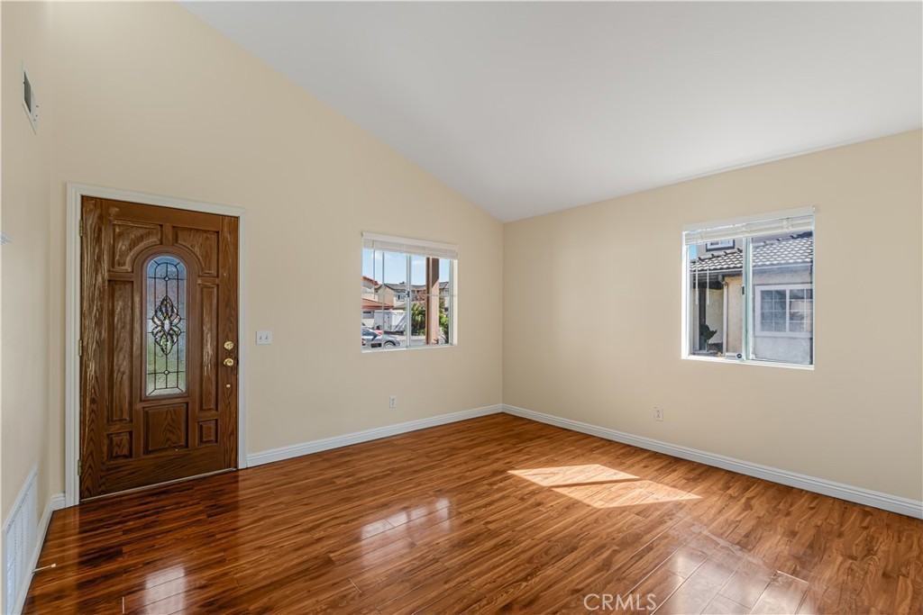 225 Cinnamon Oak Ave