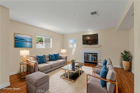 Tiny photo for 225 Cinnamon Oak Ave Ave, Ventura, CA 93004 (MLS # SR26044924)