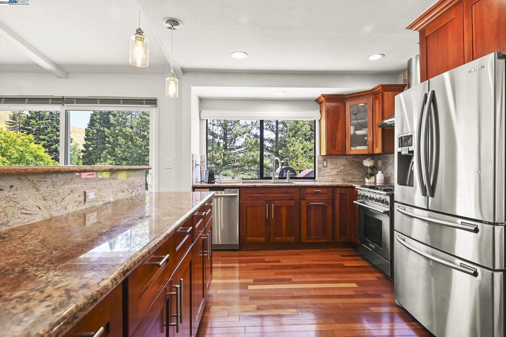 WOODMONT - Residential