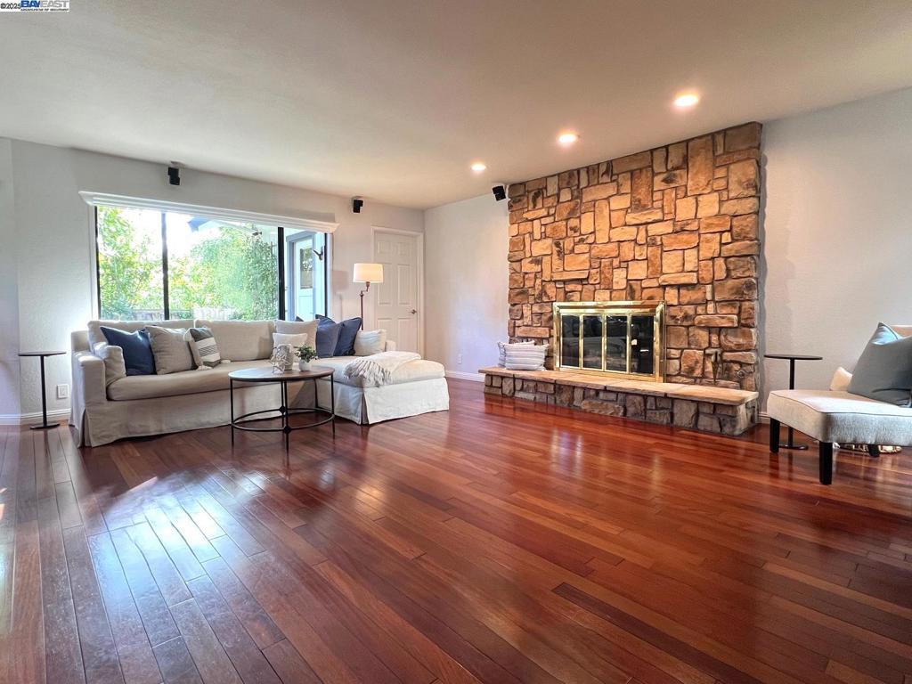 WOODMONT - Residential
