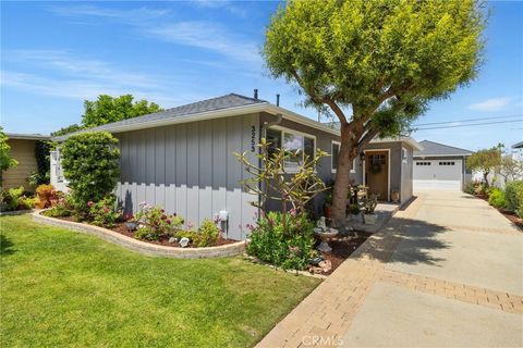 Photo of 3253 Cricklewood Street, Torrance, CA 90505 (MLS # SB26105130)