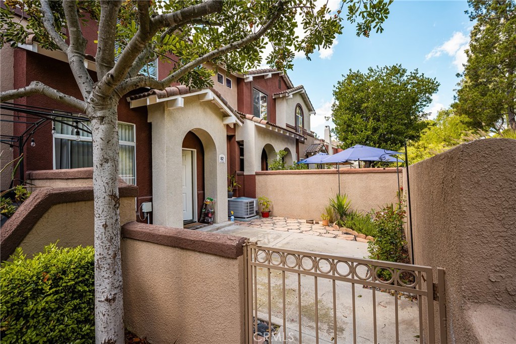 82 Santa Barbara Court