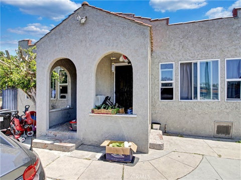 Photo of 5420 Manhattan Place, Los Angeles, CA 90062 (MLS # MB26136328)