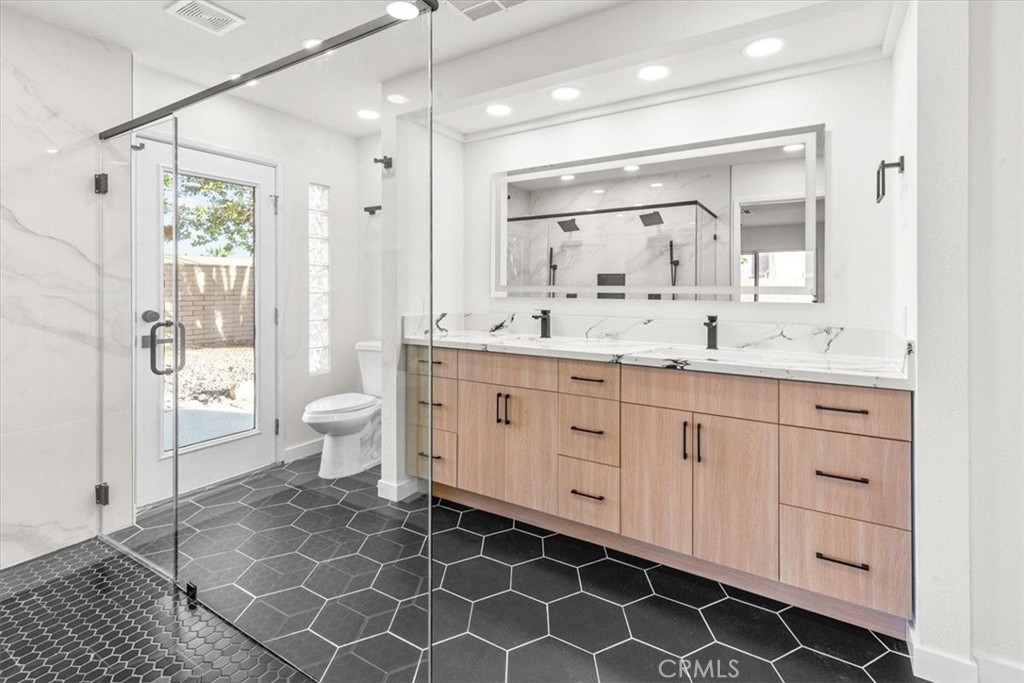 Desert Park Estates (33103) - Residential