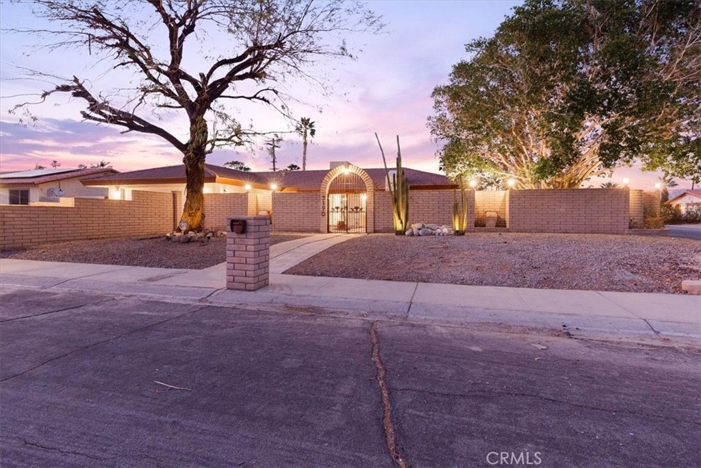 Desert Park Estates (33103) - Residential