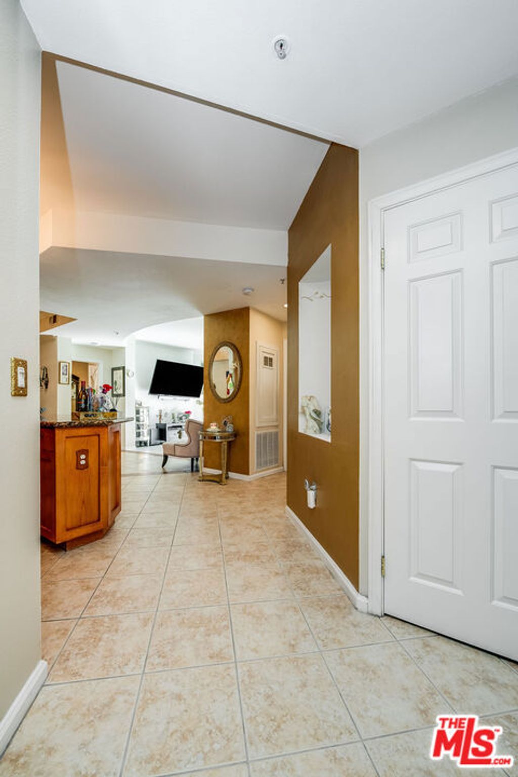 Photo of 12407 Moorpark Street #106, Studio City, CA 91604 (MLS # 26636359)