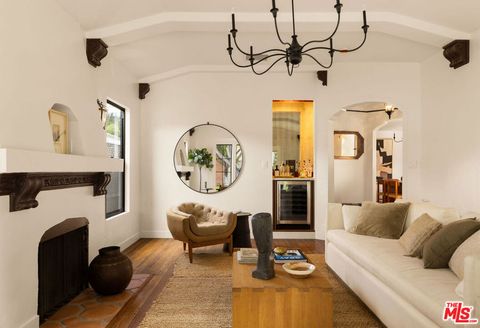 3401 W 41st Street Los Angeles CA 90008