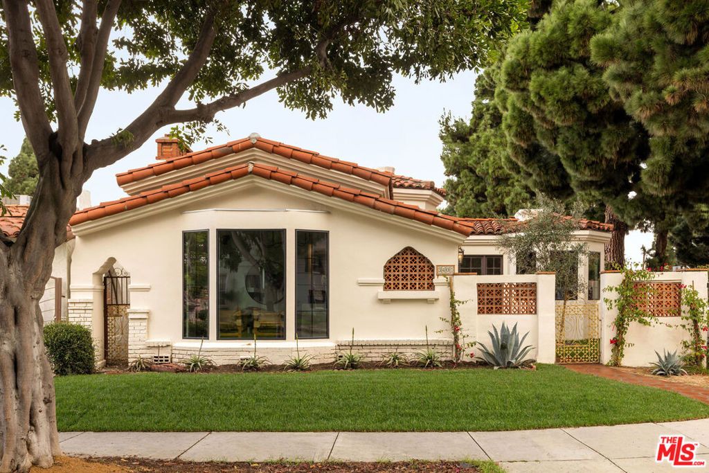 Photo of 3401 W 41st Street, Los Angeles, CA 90008 (MLS # 25623189)