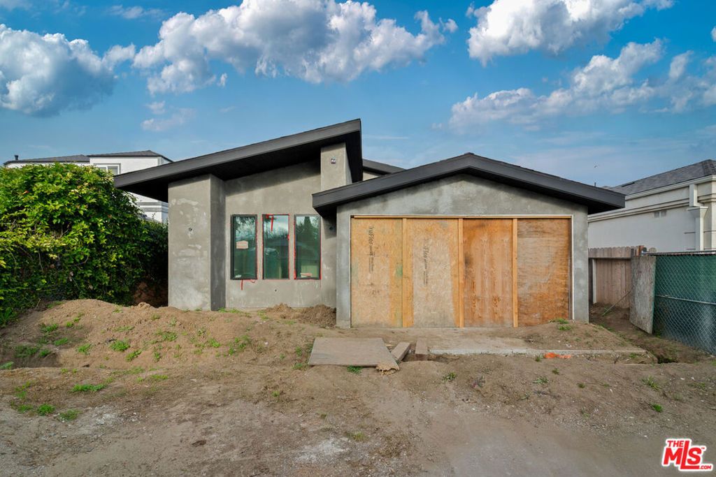 Photo of 1628 Wellesley Avenue, Los Angeles, CA 90025 (MLS # 26642847)