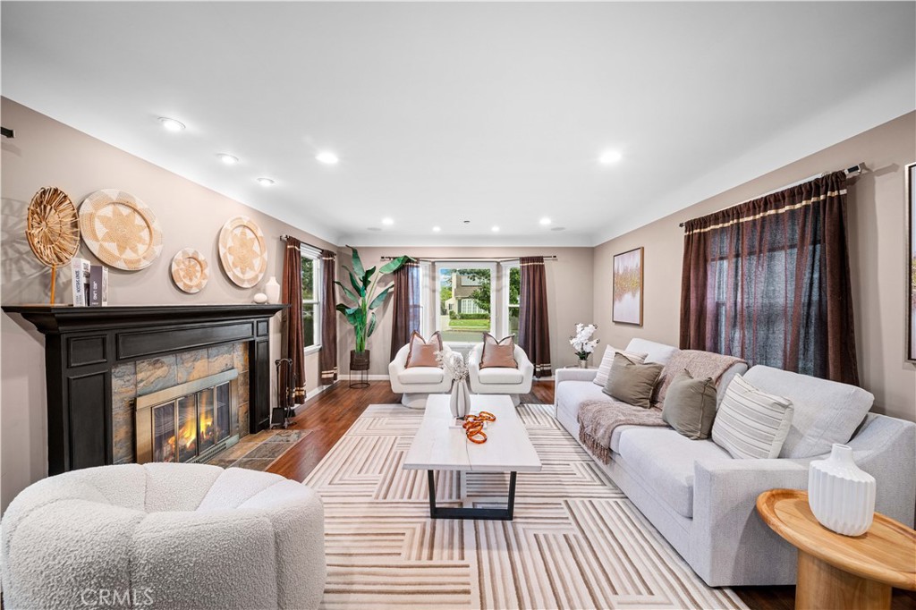 Properties 2 421 Doyle Drive