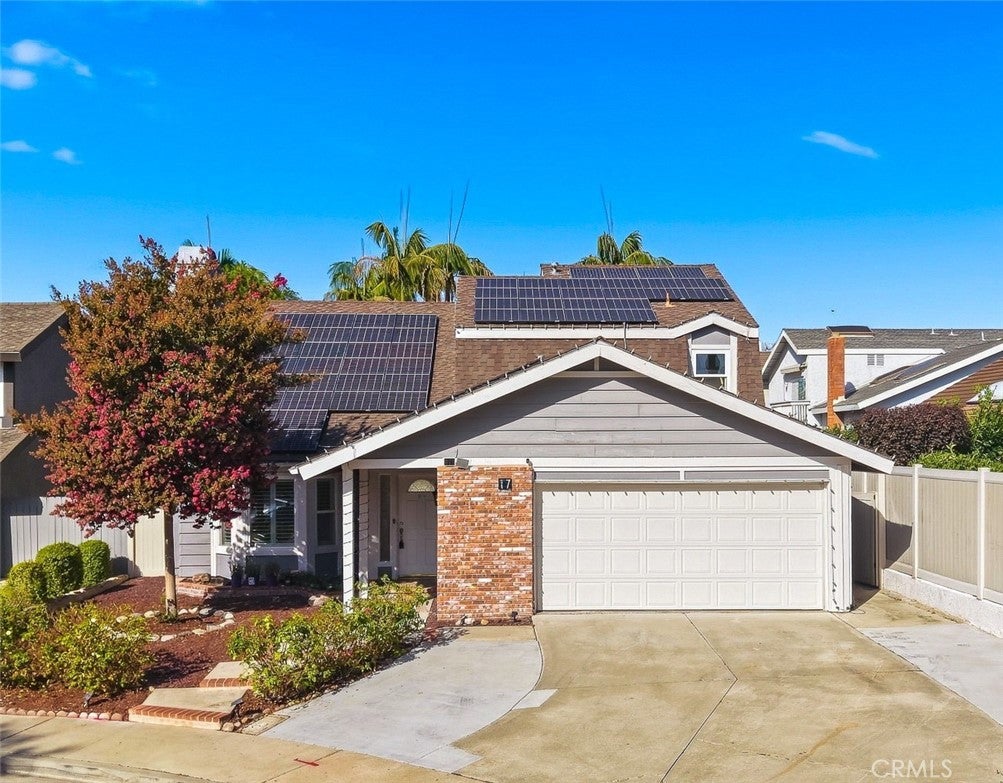17 Whitney, Irvine CA 92620 - Photo 1