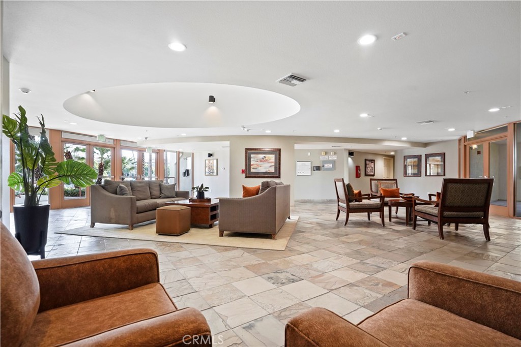 13200 Pacific Promenade 346