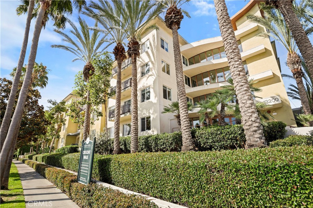 13200 Pacific Promenade 346
