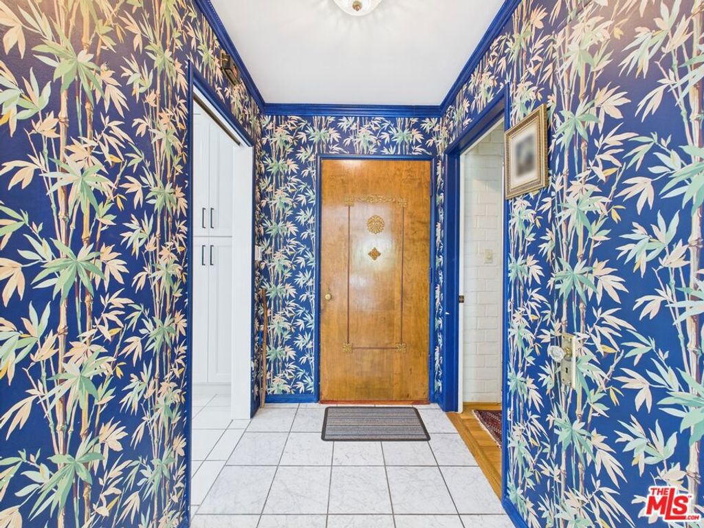 Photo of 7449 Kentwood Avenue, Los Angeles, CA 90045 (MLS # 26679955)