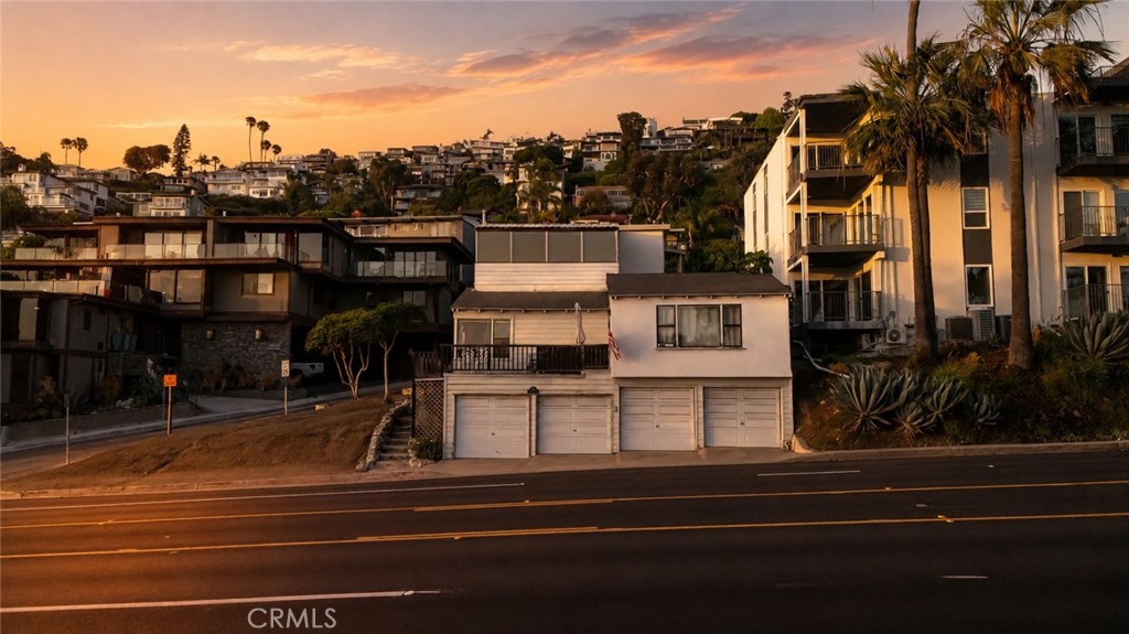 2600 S Coast Highway