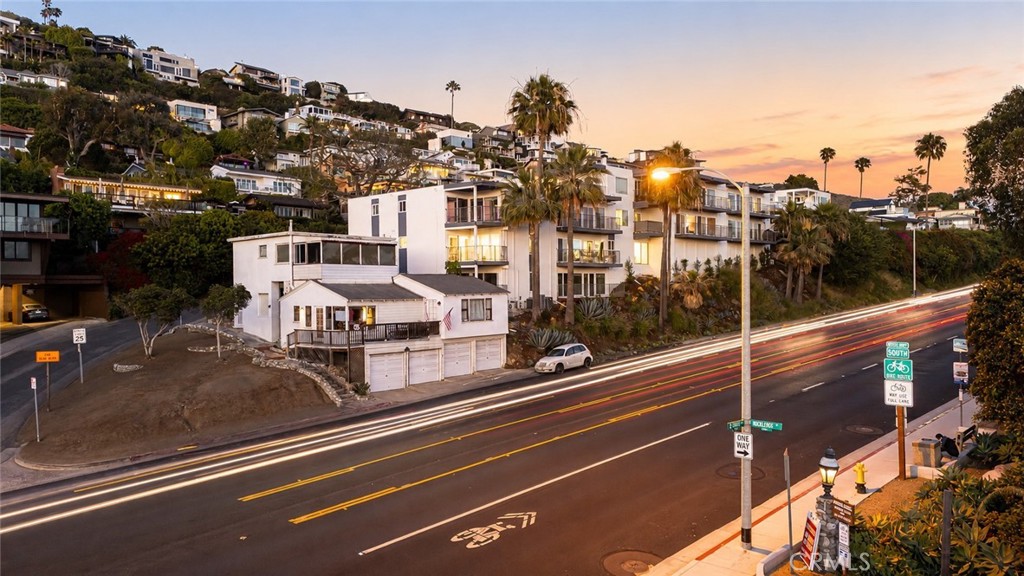 2600 S Coast Highway