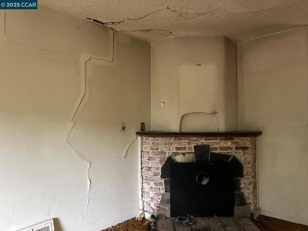 EASTMONT - Residential