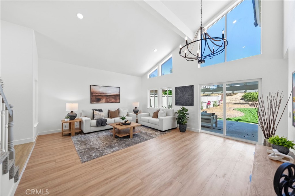 41442 Avenida De La Reina