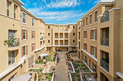 Photo of 128 N Oak Knoll Avenue #317, Pasadena, CA 91101 (MLS # TR26149695)