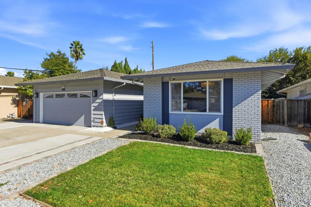 5742 San Lorenzo Drive