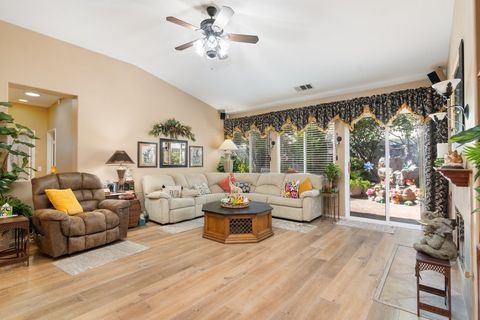 Tiny photo for 26101 Shady Brook Cir, Murrieta, CA 92563 (MLS # SW26083220)