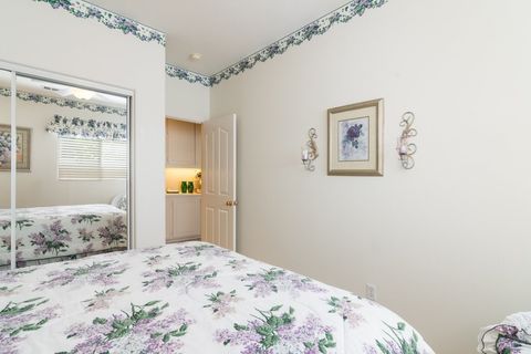 Tiny photo for 26101 Shady Brook Cir, Murrieta, CA 92563 (MLS # SW26083220)