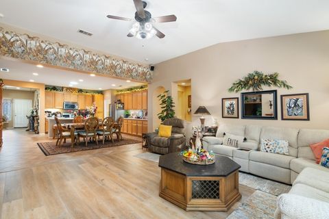 Tiny photo for 26101 Shady Brook Cir, Murrieta, CA 92563 (MLS # SW26083220)