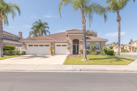Photo of 26101 Shady Brook Cir, Murrieta, CA 92563 (MLS # SW26083220)