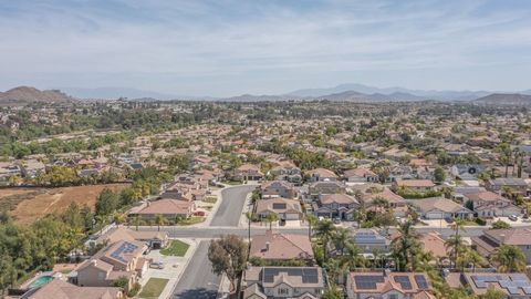 Tiny photo for 26101 Shady Brook Cir, Murrieta, CA 92563 (MLS # SW26083220)