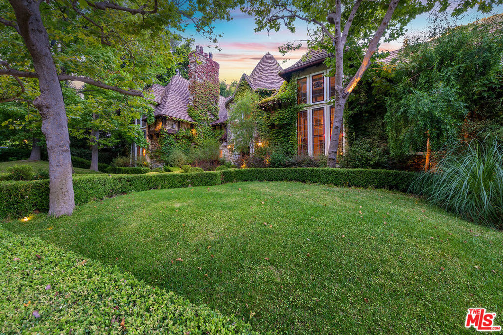 1460 Moraga Drive