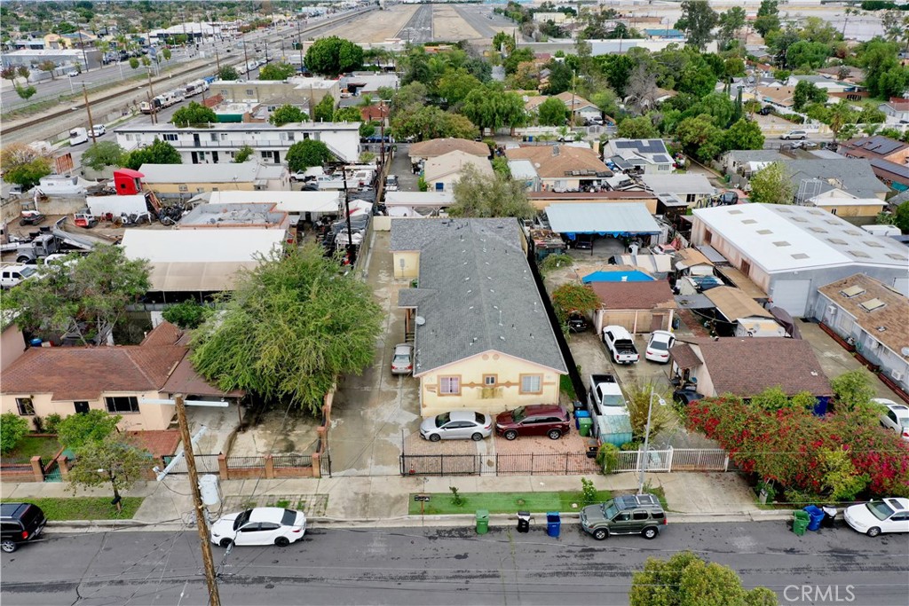 12539 1/2 Bromwich Street