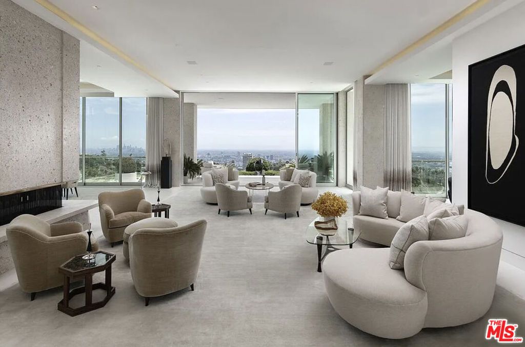 Photo of 1500 Gilcrest Drive, Beverly Hills, CA 90210 (MLS # 25545227)