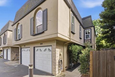 Photo of 828 Rue Montagne, Campbell, CA 95008 (MLS # ML82042561)