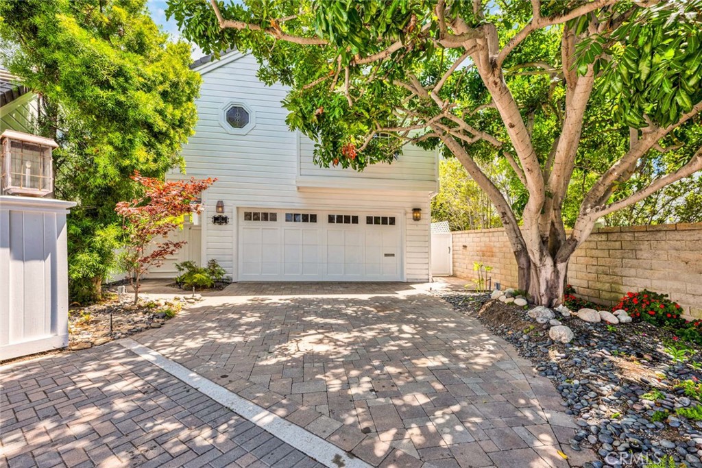 12 Chelsea Pointe