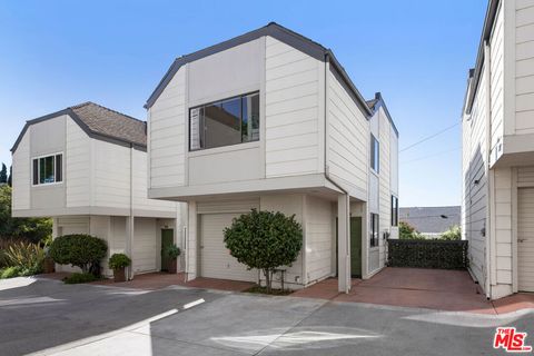 Photo of 705 Micheltorena Street, Los Angeles, CA 90026 (MLS # 26650383)