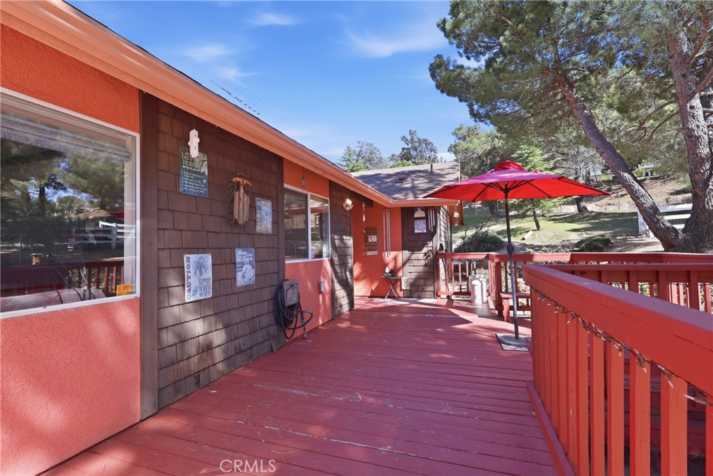 48150 Twin Pines Road