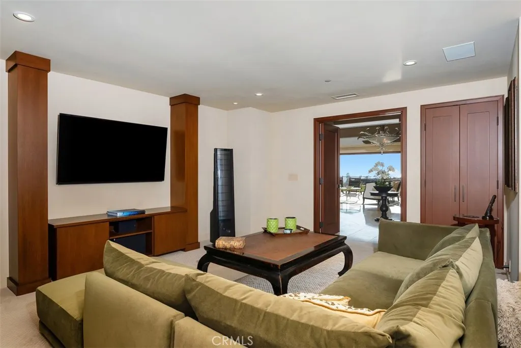 Dana Point, California 92629, United States, 3 Bedrooms Bedrooms, ,4 BathroomsBathrooms,Residential,Active,143008