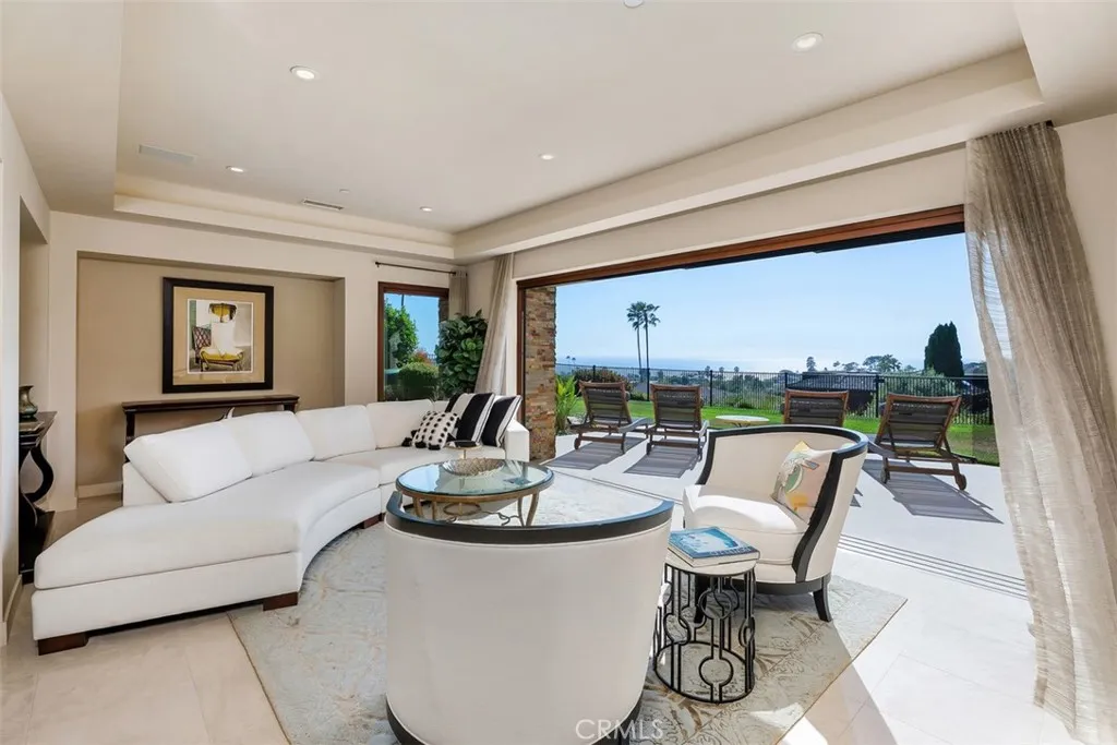 Dana Point, California 92629, United States, 3 Bedrooms Bedrooms, ,4 BathroomsBathrooms,Residential,Active,143008