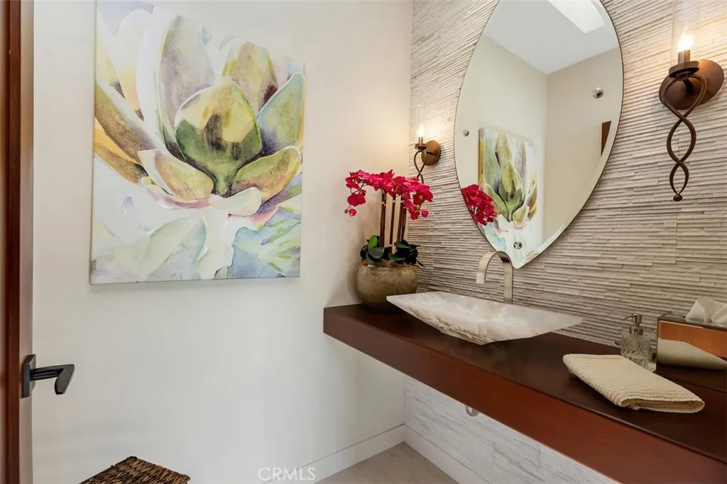 Dana Point, California 92629, United States, 3 Bedrooms Bedrooms, ,4 BathroomsBathrooms,Residential,Active,143008