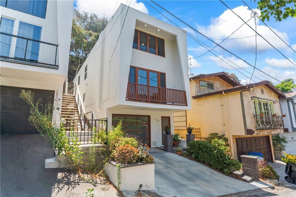 Photo of 2820 Oak Point Drive, Los Angeles, CA 90068 (MLS # OC25157645)