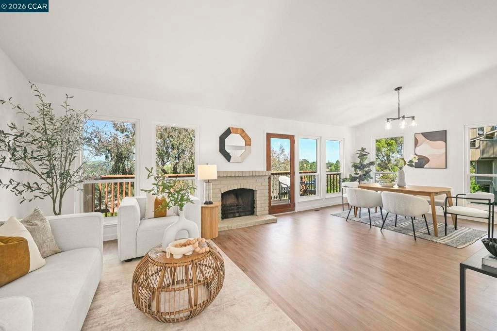 Photo of 523 Thistle Cir Cir, Martinez, CA 94553 (MLS # 41127346)