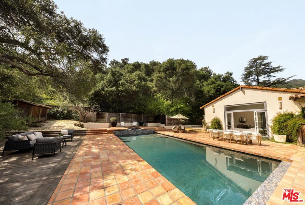 647 Old Topanga Canyon Road