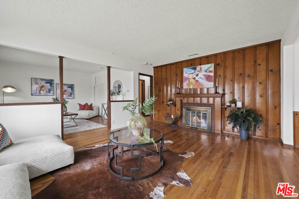 4928 W 123rd Street