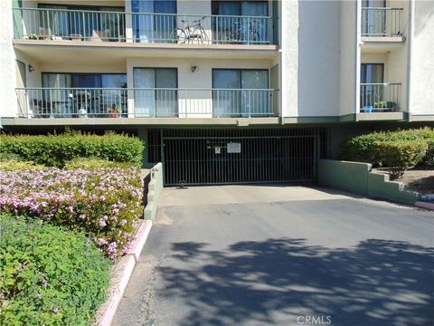 Photo of 2203 Apricot Dr, Irvine, CA 92618 (MLS # OC26033901)