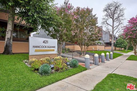 Photo of 421 S Van Ness Avenue #3, Los Angeles, CA 90020 (MLS # 26658377)